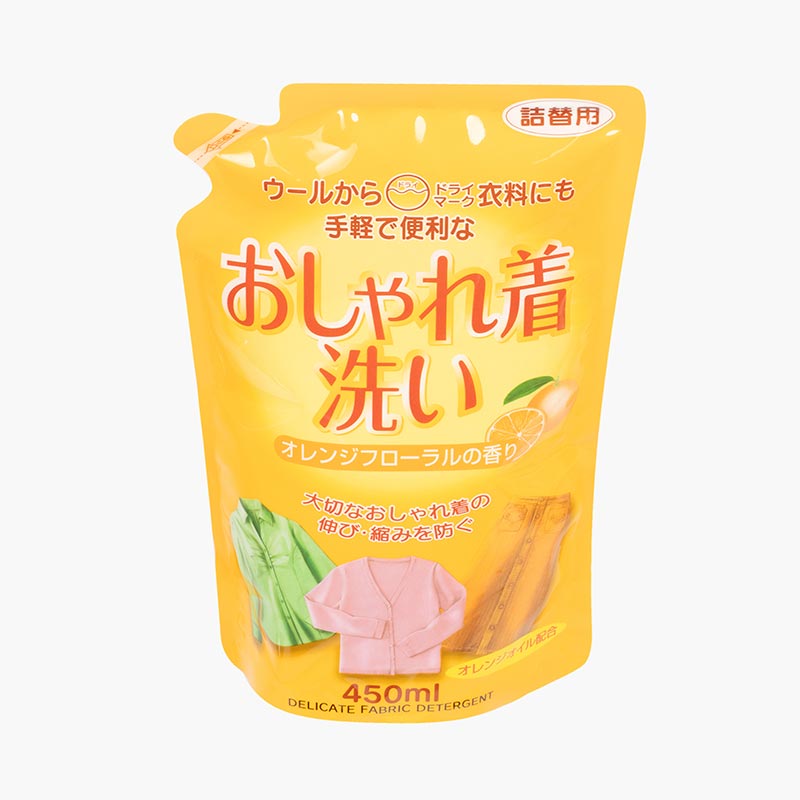 Nước giặt dịu nhẹ, bảo vệ vải, chống co rút, xù lông Rocket hương cam 450ml (dùng cho cả vải len, lụa, linen)