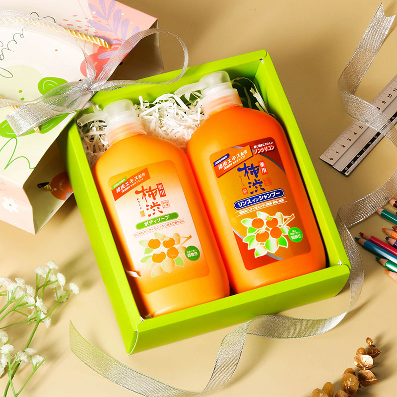 Giftset 20/11 Sữa tắm và Dầu gội xả chiết xuất quả hồng Shikioriori 600ml