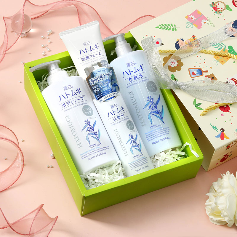 Giftset 8/3: Bộ chăm sóc da Reihaku Hatomugi 4 món (Sữa tắm, sữa rửa mặt, lotion, xịt khoáng)